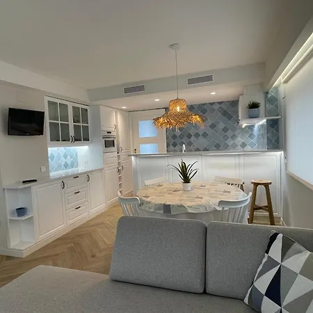 Fabulous Front Sea Penthouse Apartment Salou