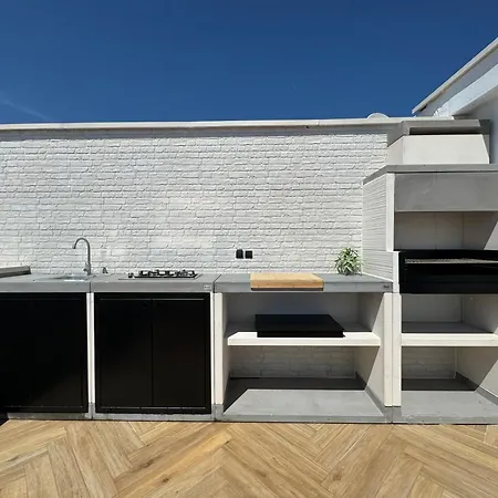 Fabulous Front Sea Penthouse Apartment