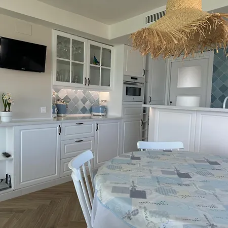 Fabulous Front Sea Penthouse Apartment *